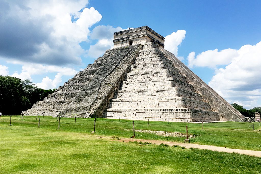 Chichén Itza, Mexiko - Pyramide des Kukulcán von der anderen Seite