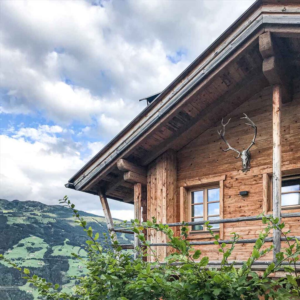 Österreich Aschau Zillertal Holzhütte